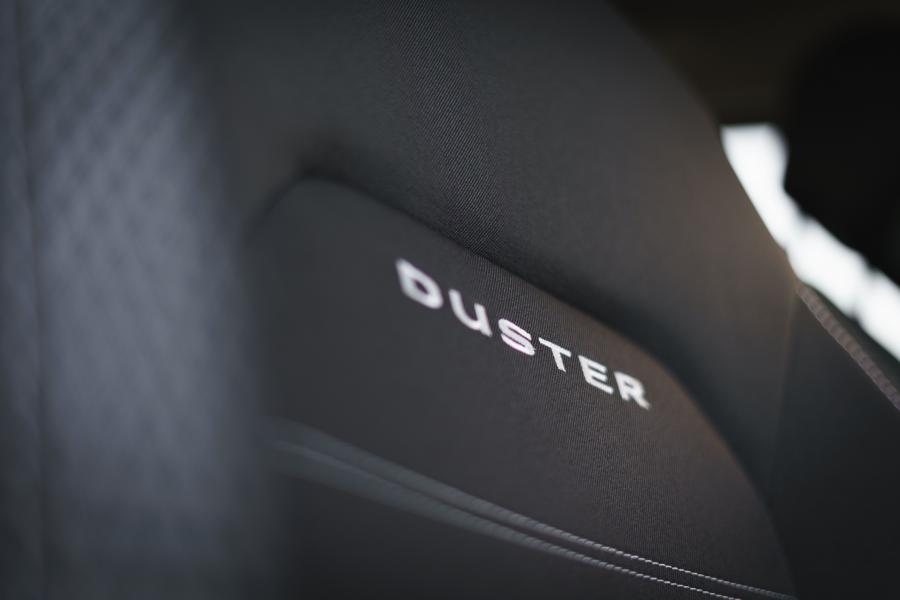 Детали интерьера Dacia Duster Prestige 2018 года  (UK) (фото 8 из 40)